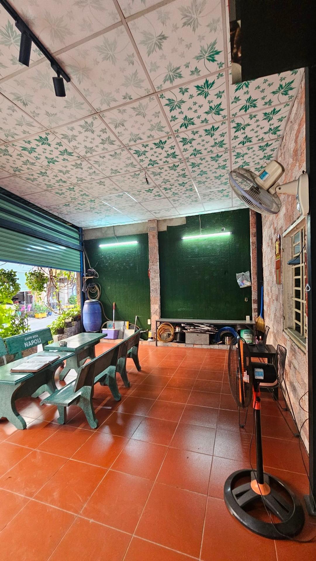 Nhà góc 2 mặt tiền